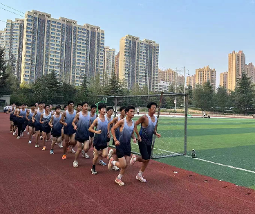 激发教育热情，推行“激情教育”新风尚